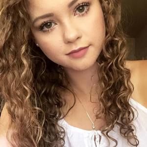 Meet your Posher, Lillian